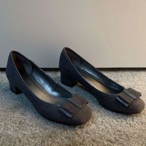 Grey heeled flats
